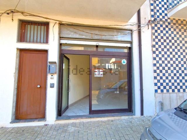 Locale in affitto di 35 m² in Via Genova