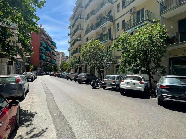 Locale in affitto di 35 m² in Via Mauri Raffaele