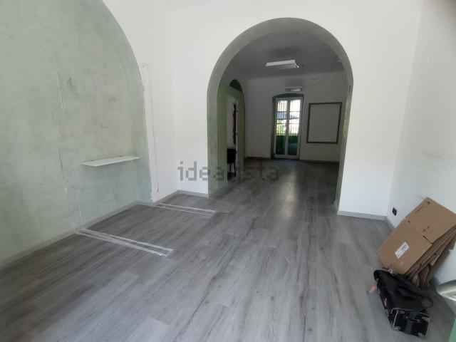 Locale in affitto di 35 m² in Via Merano