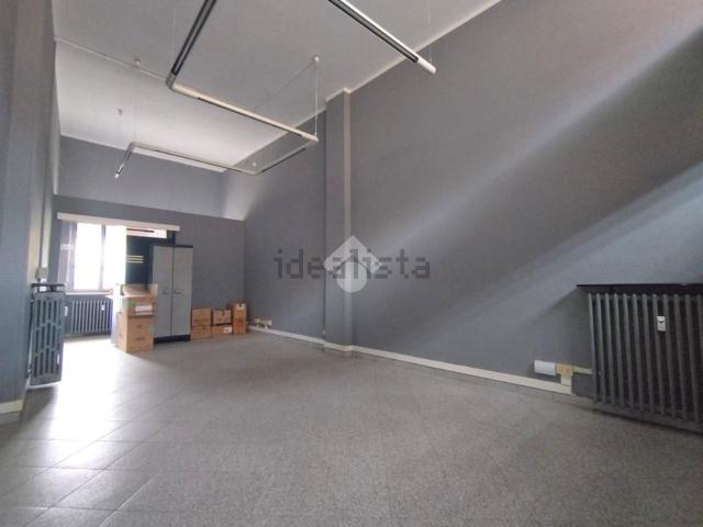 Locale in affitto di 35 m² in Via Monte Grappa, 52