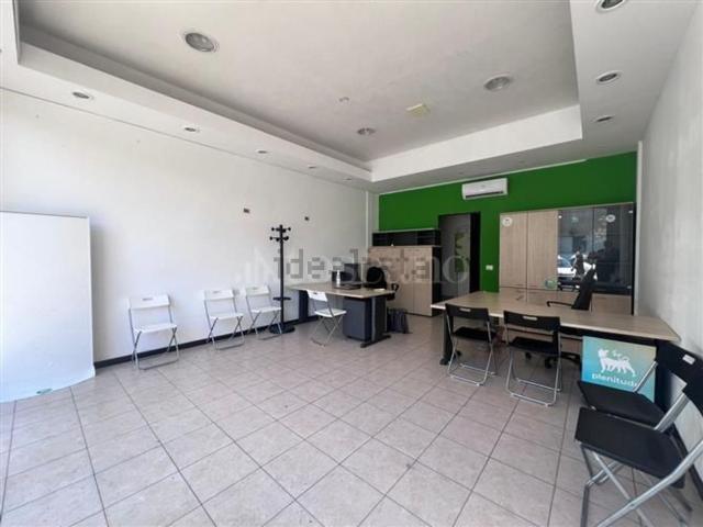 Locale in affitto di 35 m² in Via Pietro Bonfante