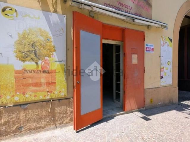 Locale in affitto di 35 m² in Via Roma, 239
