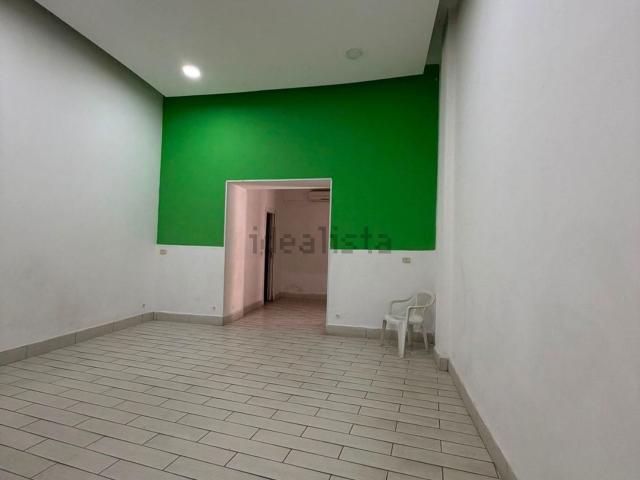 Locale in affitto di 35 m² in Via San Paolino