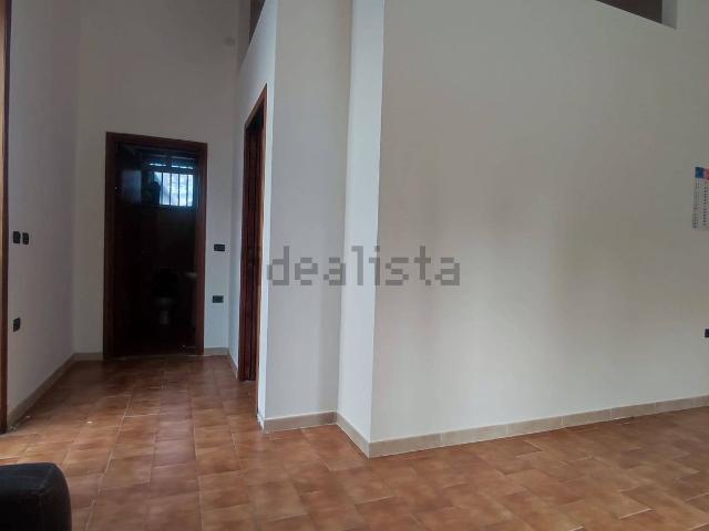 Locale in affitto di 35 m² in Via Stazione