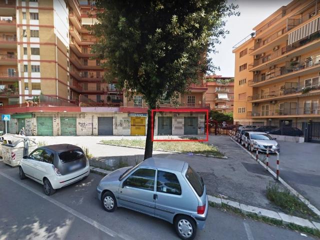 Locale in affitto di 35 m² in Viale Michelangelo, 141