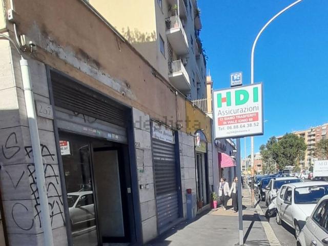 Locale in affitto di 35 m² in Viale Tirreno