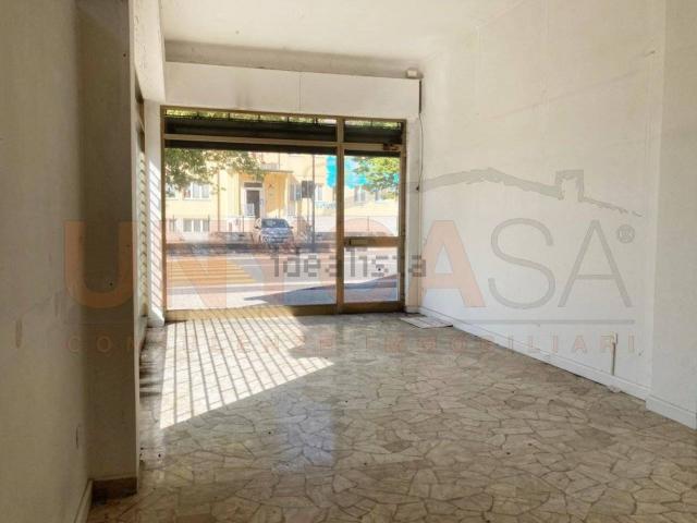 Locale in affitto di 35 m²