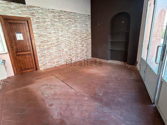Locale in affitto di 35 m²