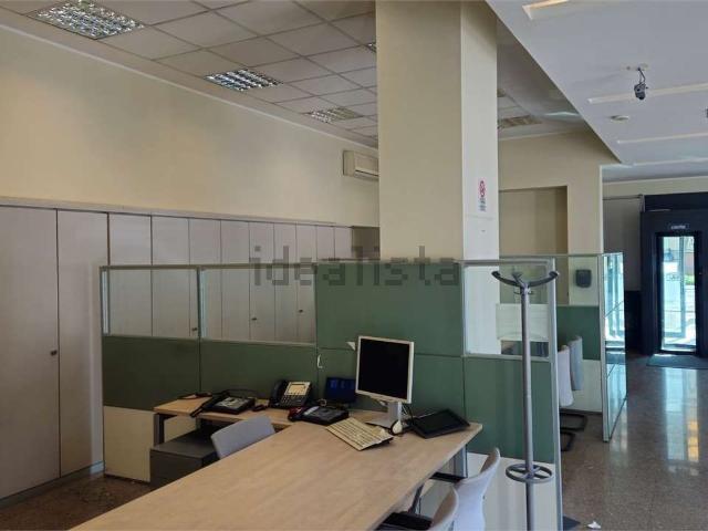 Locale in affitto di 360 m²