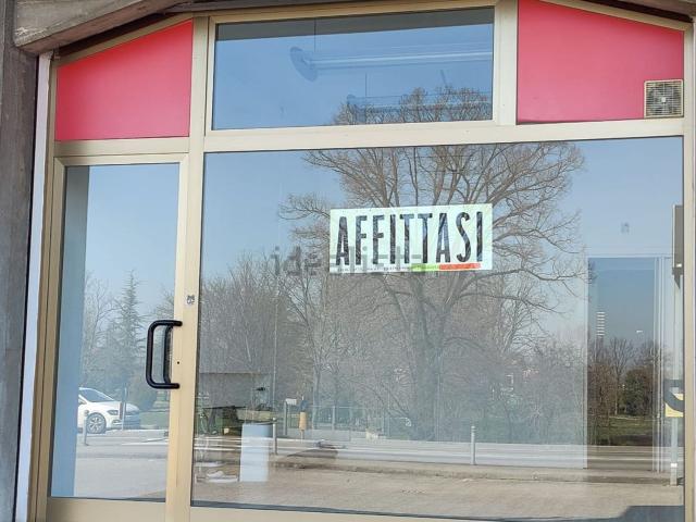 Locale in affitto di 36 m² in Strada Pontetaro, 16