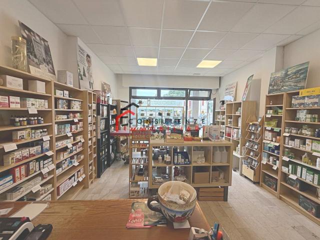 Locale in affitto di 36 m² in Via Ruga