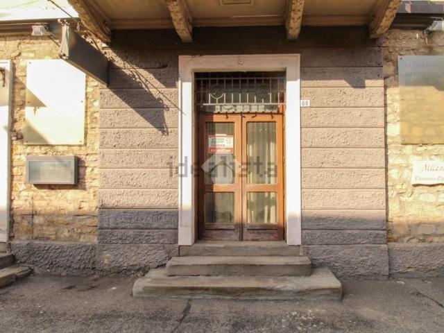 Locale in affitto di 370 m² in Via Domenico Ghidoni, 1