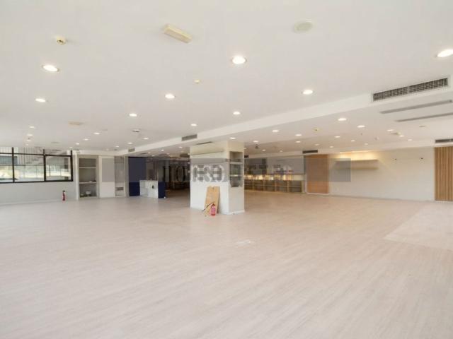 Locale in affitto di 370 m² in Via delle Querce, 255
