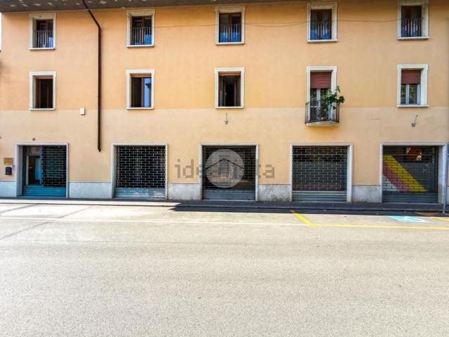 Locale in affitto di 370 m² in Via Vittorio Emanuele II, 44
