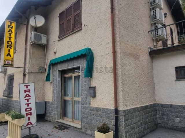 Locale in affitto di 376 m² in Strada Statale 35 dei Giovi, 150