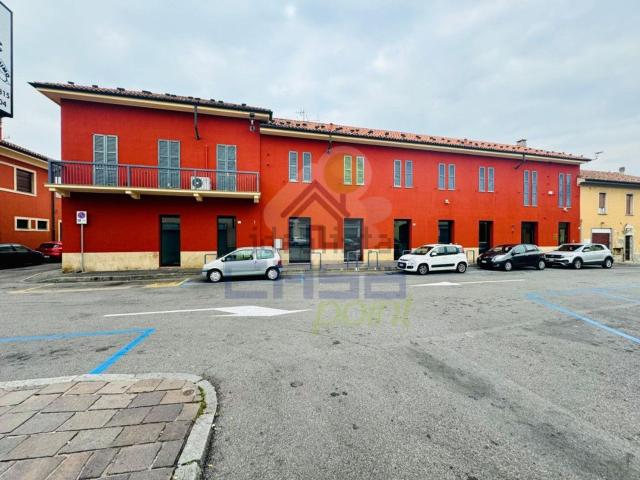 Locale in affitto di 386 m² in Piazza Vittorio Veneto, 29