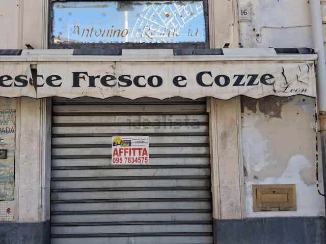 Locale in affitto di 38 m² in Piazza Umberto I