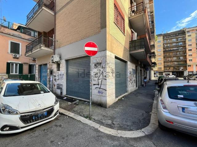 Locale in affitto di 38 m² in Via Vacuna, 4