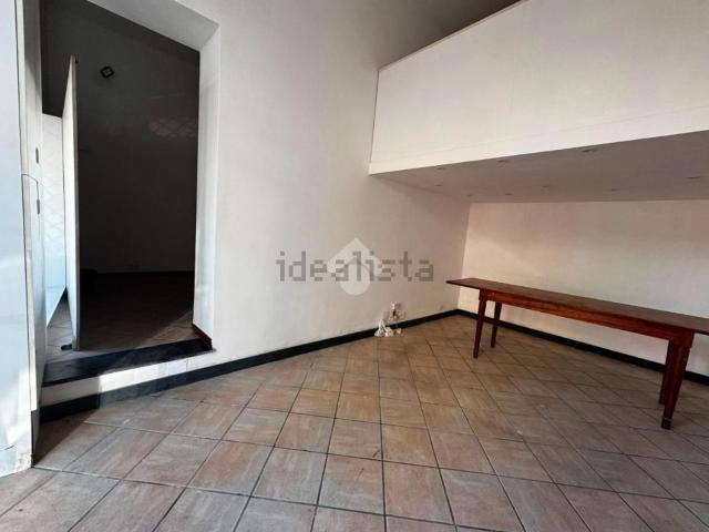 Locale in affitto di 38 m² in Via Biagio Assereto