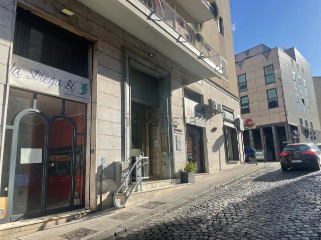 Locale in affitto di 38 m² in Via Giuseppe Pasquali, 29