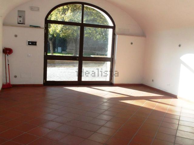 Locale in affitto di 38 m² in Via Mazzocchi, 6