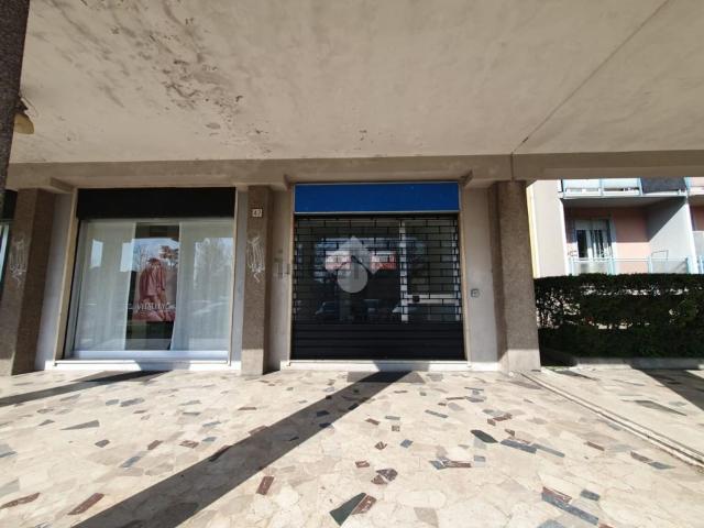 Locale in affitto di 38 m² in Via Pietro Emilio Tiboni, 47