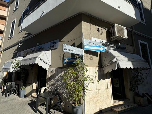 Locale in affitto di 38 m² in Via Romana