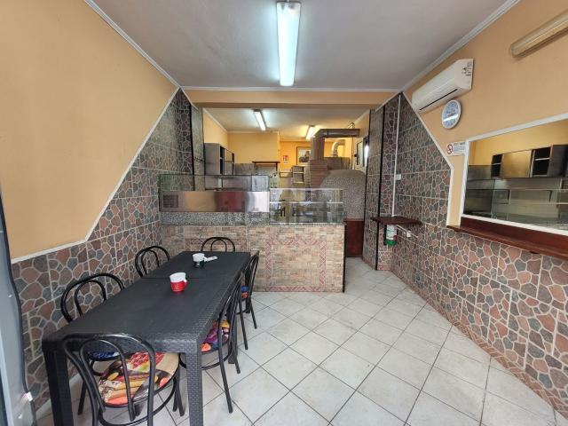 Locale in affitto di 38 m² in Via Sassari, 9