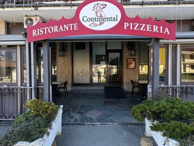 Locale in affitto di 390 m² in Via Giuseppe Garibaldi, 2