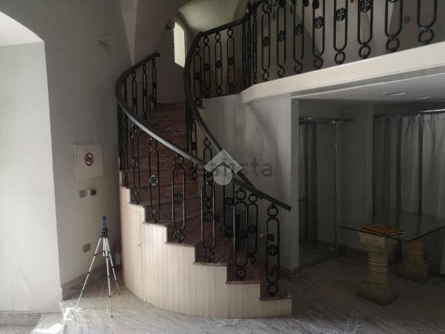 Locale in affitto di 39 m² in Corso Cairoli, 4