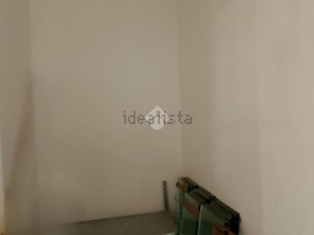 Locale in affitto di 39 m² in Via Ugo Foscolo, 14