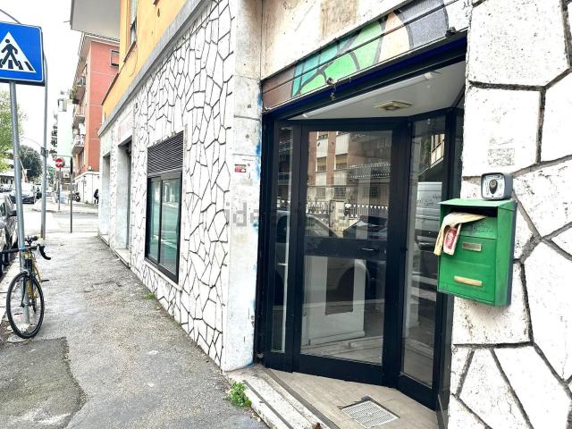 Locale in affitto di 39 m² in Via Latina, 64