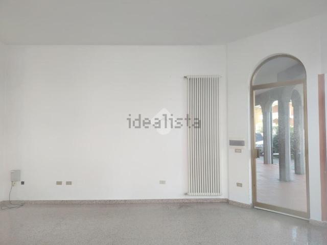 Locale in affitto di 39 m² in Via Pascucci, 53