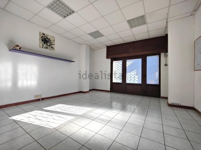 Locale in affitto di 39 m² in Via Piave, 36