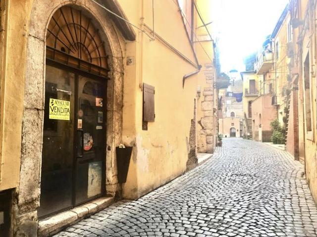 Locale in vendita Via della Tribuna Civita Castellana