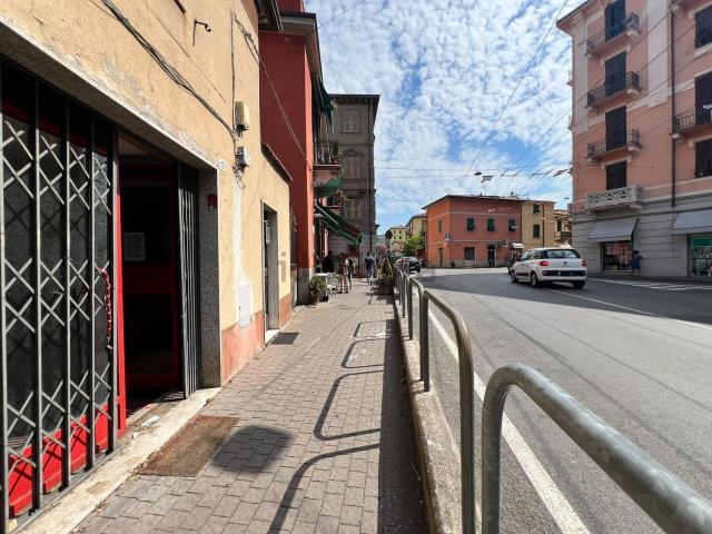 Locale in vendita di 43 m² in Largo Marcantone, 13