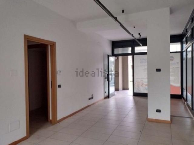 Locale in vendita di 43 m² in Via Tevere