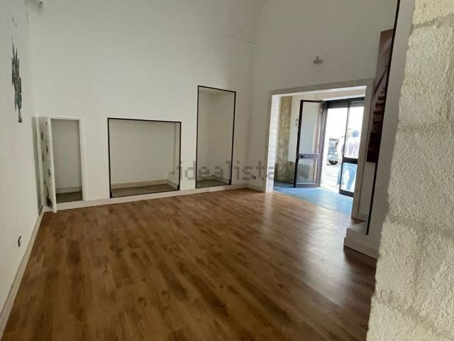 Locale in vendita di 43 m² in Via Concetta Annesi, 52