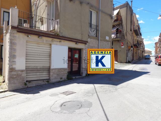 Locale in vendita di 43 m² in Via Misteri, 43