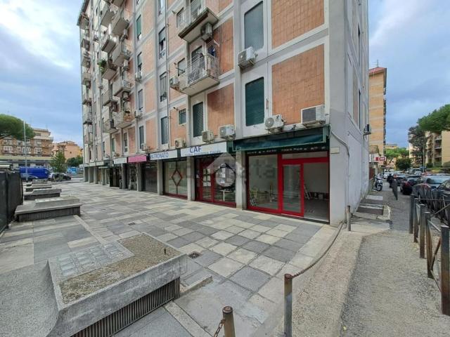 Locale in vendita di 40 m² in Via Prenestina, 461