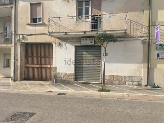 Locale in vendita di 43 m² in Via Regina Elena