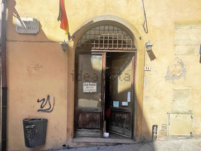 Locale in vendita di 43 m² in Via Ricciarelli, 68