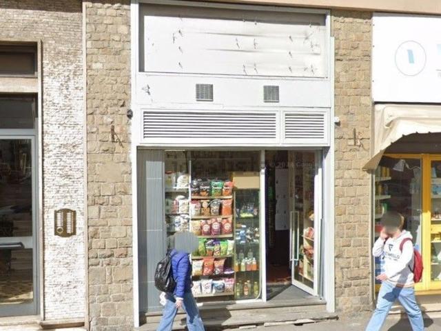 Locale in vendita di 43 m² in Via S.Stefano in Pane