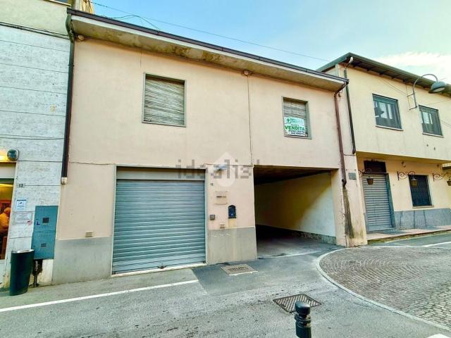 Locale in vendita di 43 m² in Via San Bernardo, 13