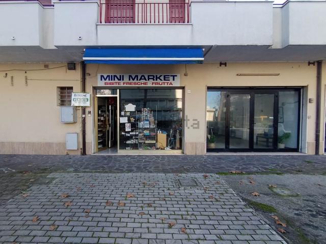 Locale in vendita di 43 m² in Viale Bernini, 26