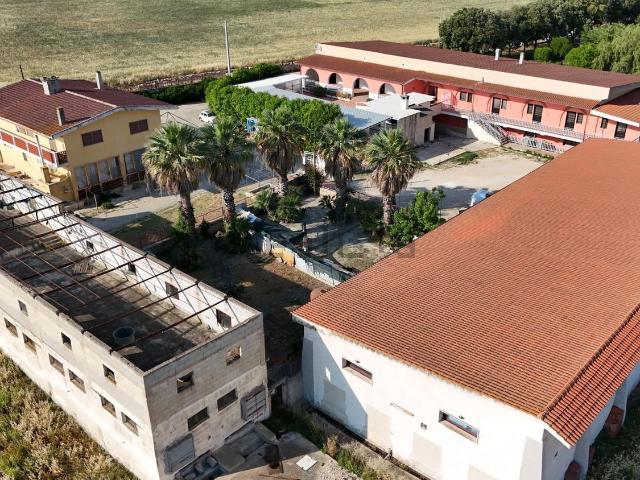 Locale in vendita di 4000 m² in Via Salina Grande
