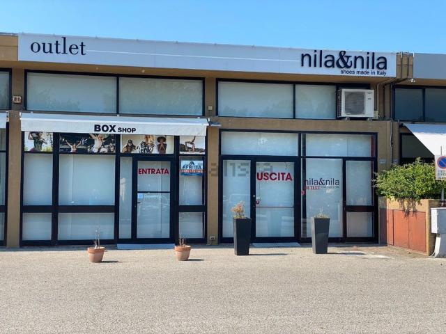Locale in vendita di 400 m²
