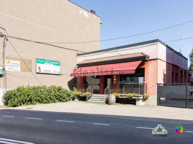 Locale in vendita di 400 m² in Via Carlo Cattaneo, 53