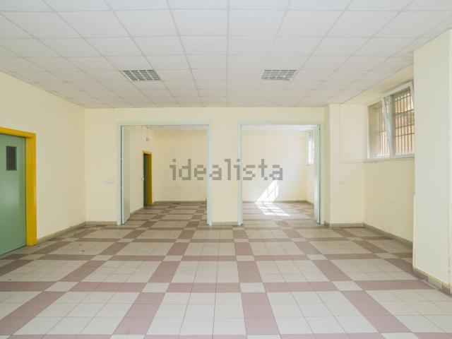Locale in vendita di 400 m² in Via Bonaventura Cerretti