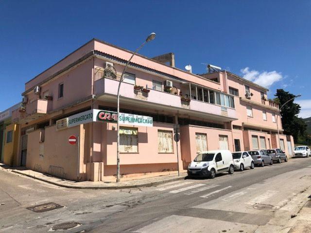 Locale in vendita di 400 m² in Via Genova
